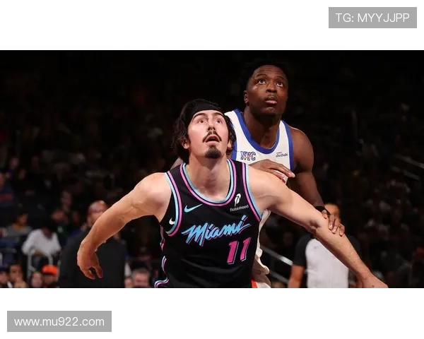 哈克斯表现出色15投8中砍下18分8篮板9助攻2盖帽正负值高达18助球队获胜